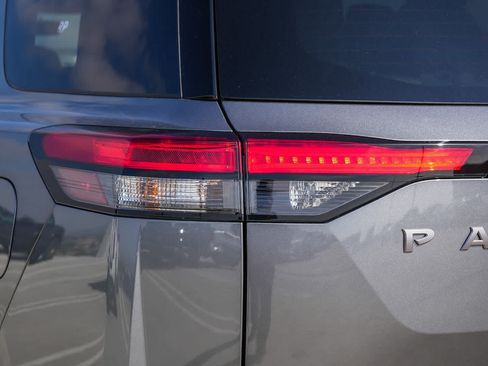 New 2026 Nissan Pathfinder SL AWD/4WD image 9