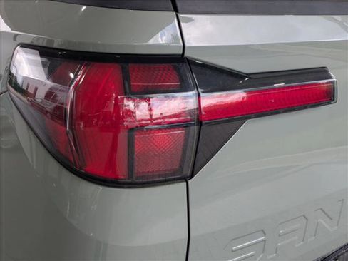 Used 2022 Hyundai Santa Cruz SEL Premium AWD/4WD image 13