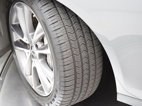 Used 2018 Mercedes-Benz E 400 4MATIC Sedan image 31