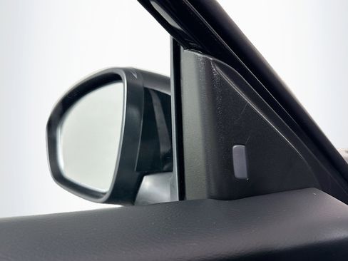 Used 2025 Nissan Sentra SV image 16