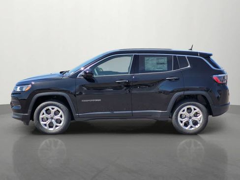 Used 2025 Jeep Compass Sport AWD/4WD image 7