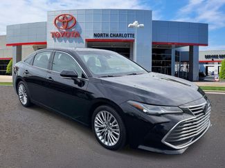 Used 2019 Toyota Avalon Limited w/ Advanced Safety Package video 2