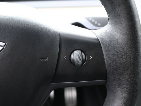 Used 2023 Tesla Model Y Performance AWD/4WD image 25