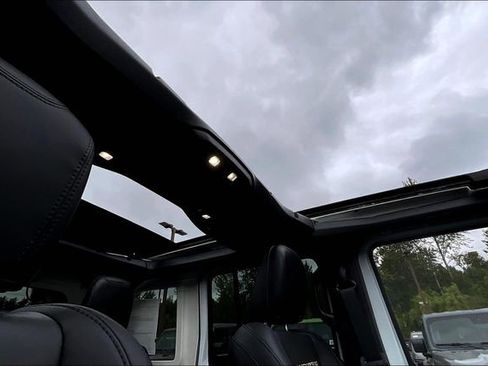 New 2024 Jeep Wrangler Unlimited Rubicon 392 image 24