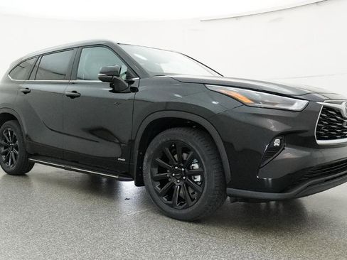 New 2026 Toyota Highlander XLE AWD/4WD image 32