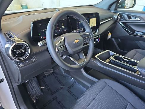 New 2025 Chevrolet Equinox LT image 10