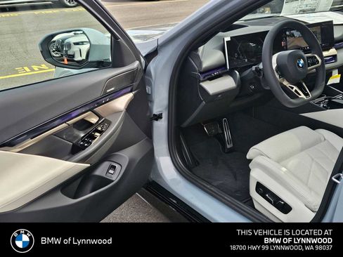 New 2026 BMW 540i xDrive w/ Executive Package AWD/4WD image 19