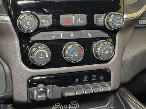 New 2026 RAM 1500 4x4 Crew Cab image 30