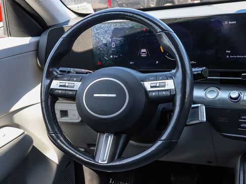 Used 2024 Hyundai Kona Limited AWD/4WD image 17