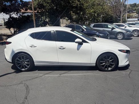 Used 2020 MAZDA MAZDA3 Hatchback FWD image 9