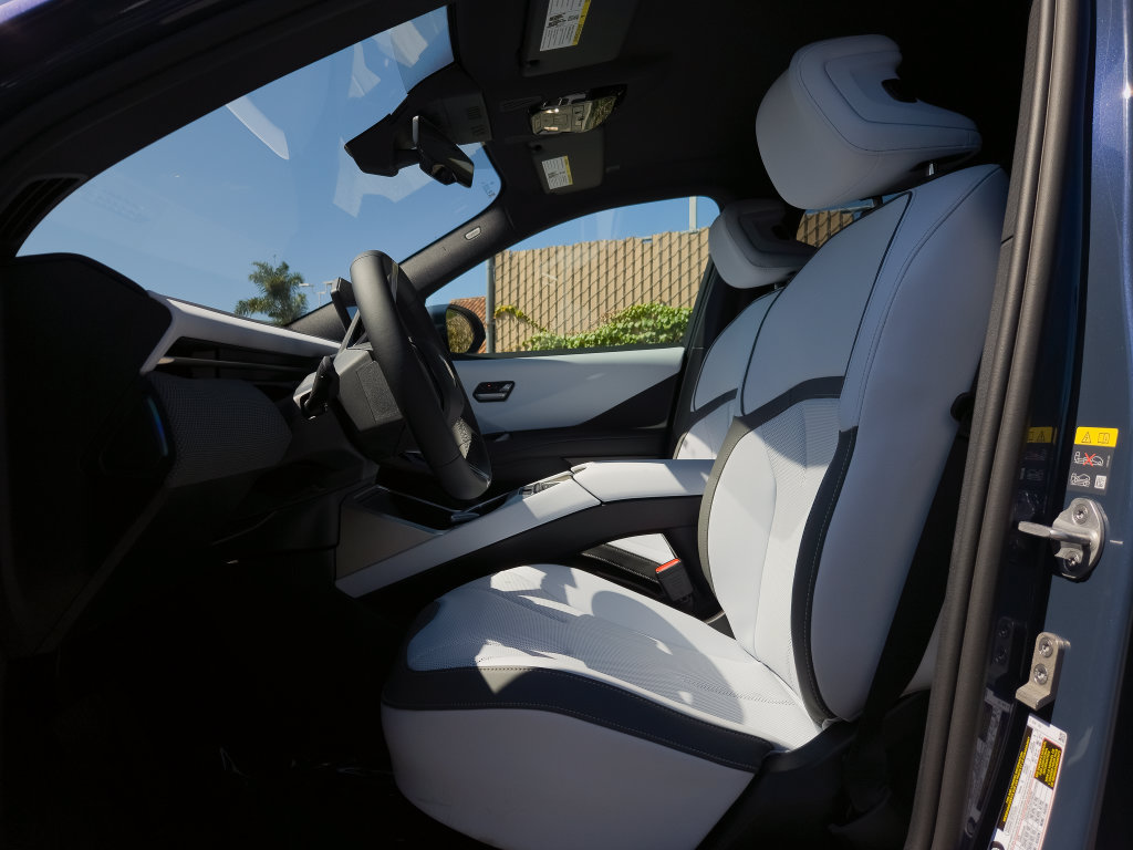 New 2027 BMW iX3 50 xDrive AWD/4WD image 7