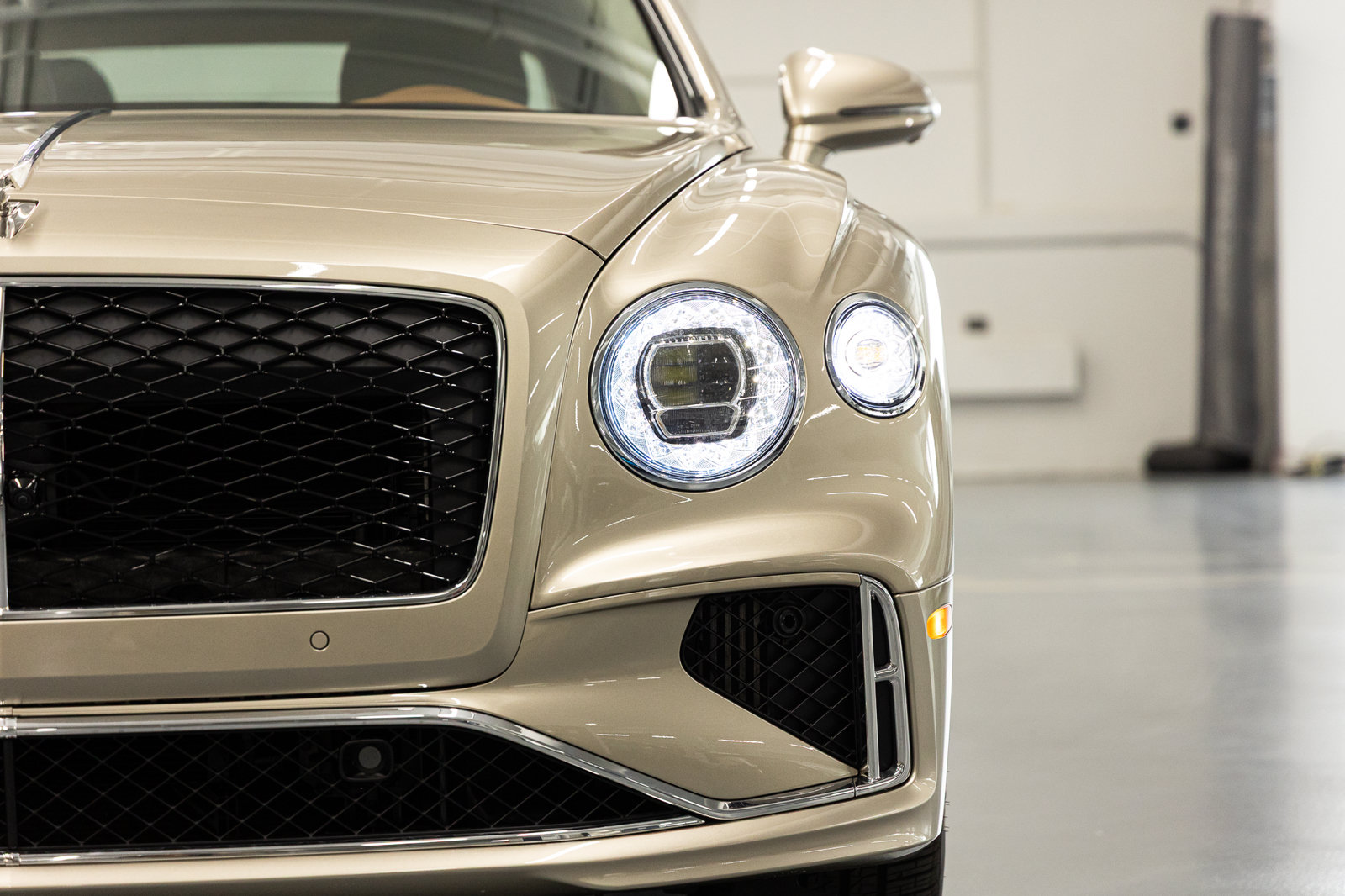 Used 2026 Bentley Flying Spur V8 AWD/4WD image 10
