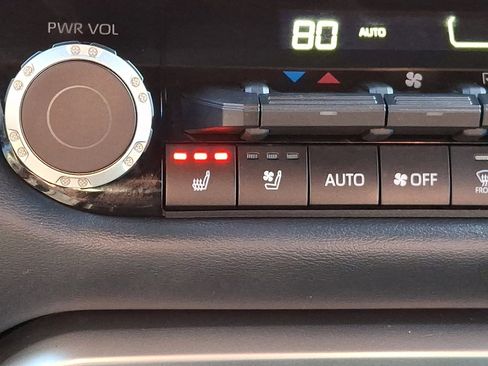 Used 2023 Toyota Sequoia Platinum image 25