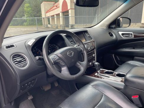 Used 2015 Nissan Pathfinder Platinum image 40