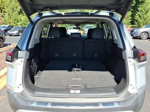 Used 2023 Nissan Rogue SV w/ SV Premium Package image 25