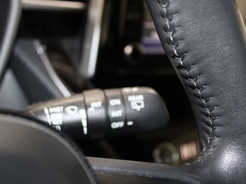 Used 2019 Toyota Corolla SE image 36