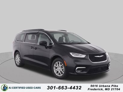Used 2022 Chrysler Pacifica Touring-L