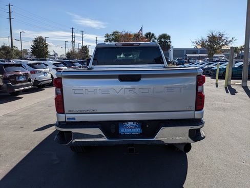 Used 2023 Chevrolet Silverado 2500 LT image 7