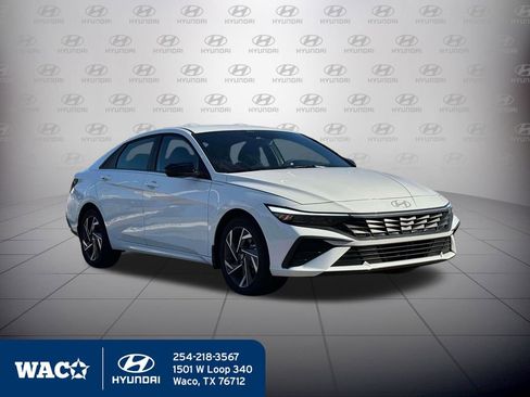 New 2025 Hyundai Elantra SEL image 13