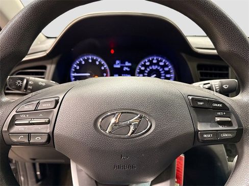 Used 2019 Hyundai Elantra SE w/ Cargo Package image 11