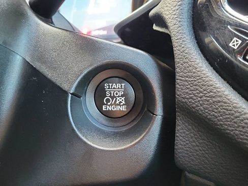 Used 2021 Jeep Compass Latitude FWD image 15