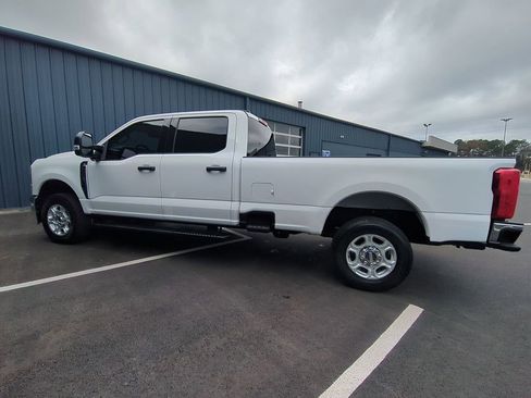 Used 2025 Ford F250 XLT image 11