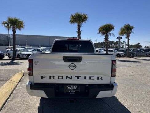 New 2026 Nissan Frontier SV image 5