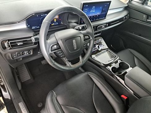 Certified 2022 Lincoln Nautilus FWD w/ Premium Package image 15