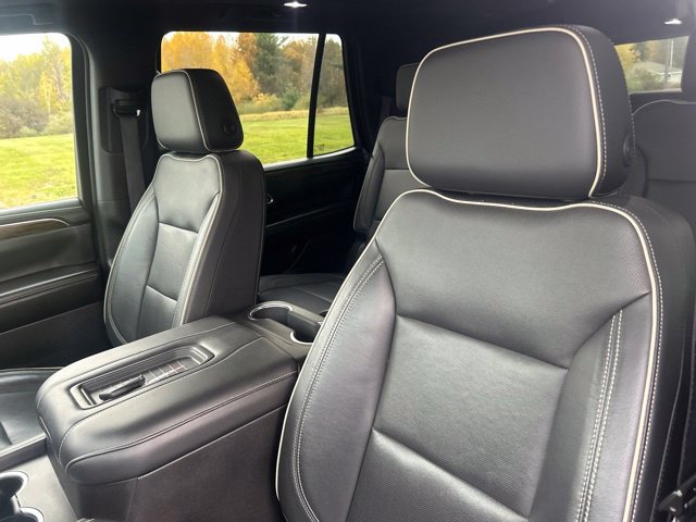 Used 2021 Chevrolet Tahoe Premier w/ Premium Package AWD/4WD image 23