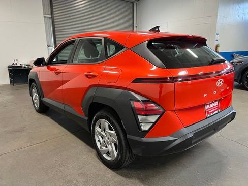 Used 2024 Hyundai Kona SE FWD image 5