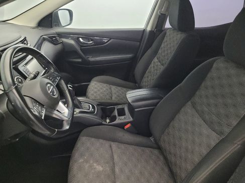 Used 2017 Nissan Rogue Sport SV w/ SV Premium Package image 17