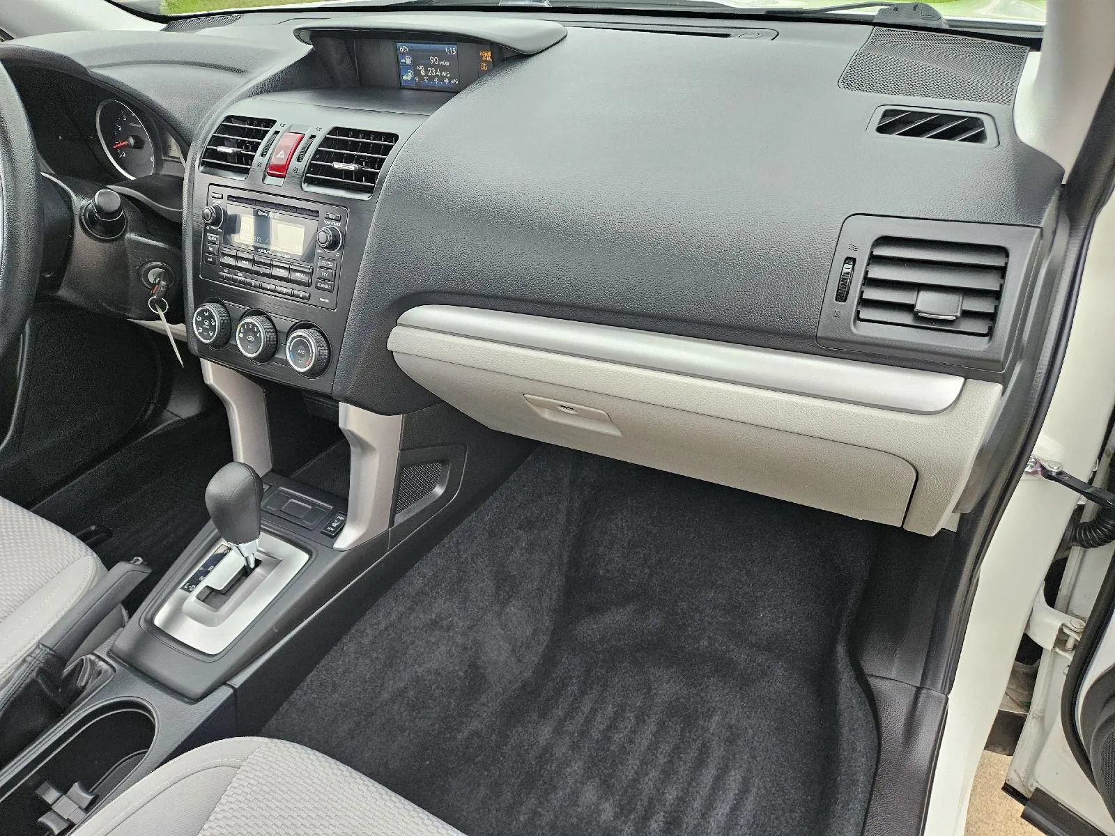 Used 2015 Subaru Forester 2.5i Premium w/ All-Weather Package AWD/4WD image 18