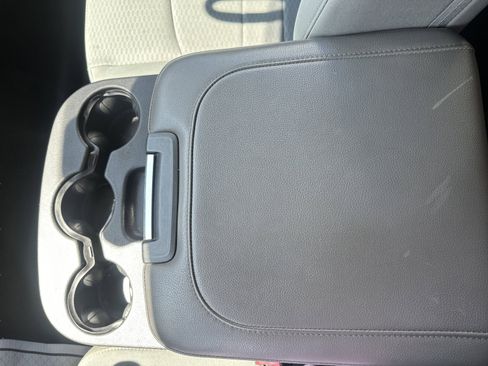 Used 2018 RAM 1500 Express image 18