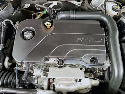 Used 2018 Chevrolet Malibu LT w/ Leather Package image 34