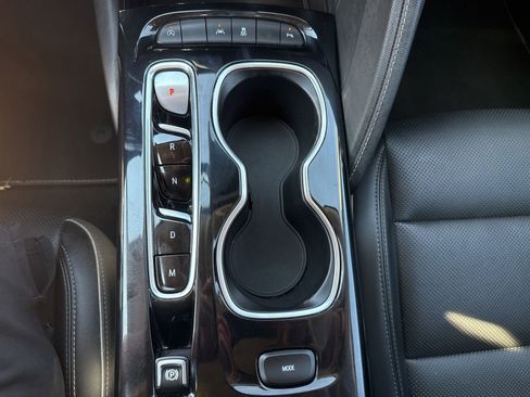 Used 2023 Buick Envision Essence image 16