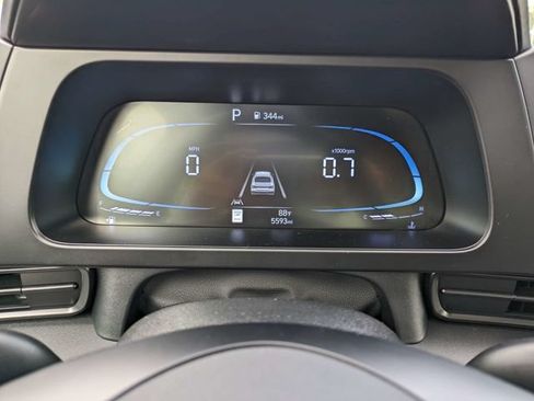 Certified 2025 Hyundai Elantra Sport FWD image 22