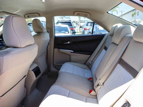 Used 2012 Toyota Camry LE FWD image 17