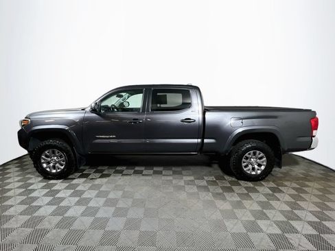 Used 2016 Toyota Tacoma SR5 w/ SR5 Appearance Package (SN) RWD image 4