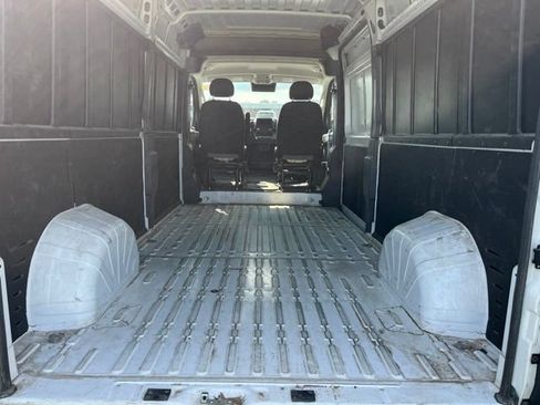 Used 2026 RAM ProMaster 2500 w/ Convenience Group FWD image 2