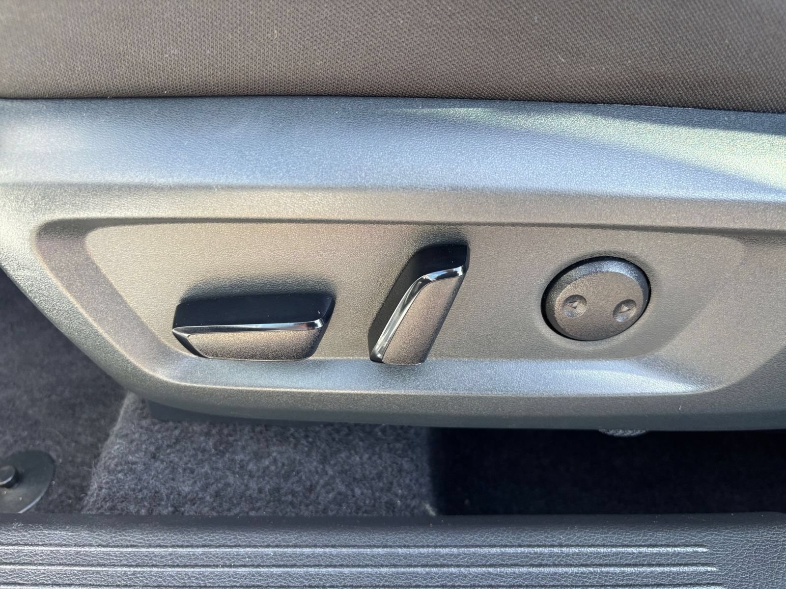 Used 2026 Nissan Rogue SV FWD image 21