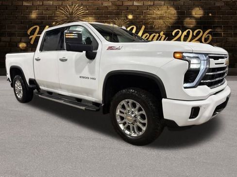 Used 2025 Chevrolet Silverado 2500 LTZ w/ Z71 Chrome Sport Edition image 11