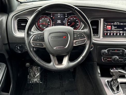 Used 2021 Dodge Charger SXT w/ Leather Interior Group RWD image 11