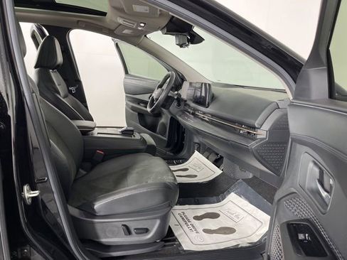 Used 2023 Nissan Ariya FWD image 42