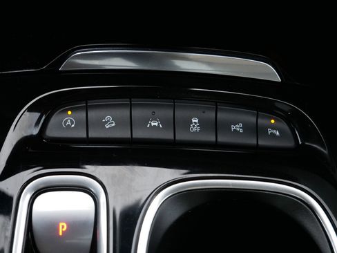 Used 2023 Buick Envision Avenir image 30