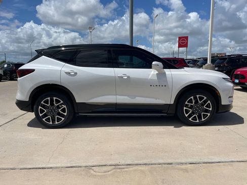 Used 2023 Chevrolet Blazer RS w/ Driver Confidence II Package FWD image 6
