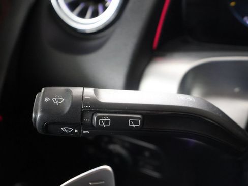 Used 2023 Mercedes-Benz GLB 250 w/ AMG Line image 39