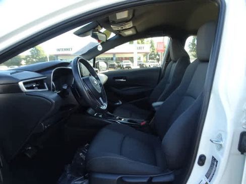 Used 2019 Toyota Corolla SE image 18