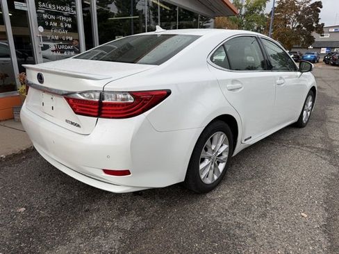 Used 2013 Lexus ES 300h image 7
