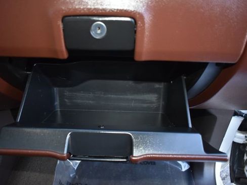 Used 2016 Chevrolet Silverado 1500 High Country image 43