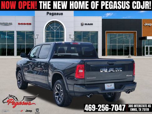 New 2026 RAM 1500 Laramie w/ Laramie Southwest Edition AWD/4WD image 4